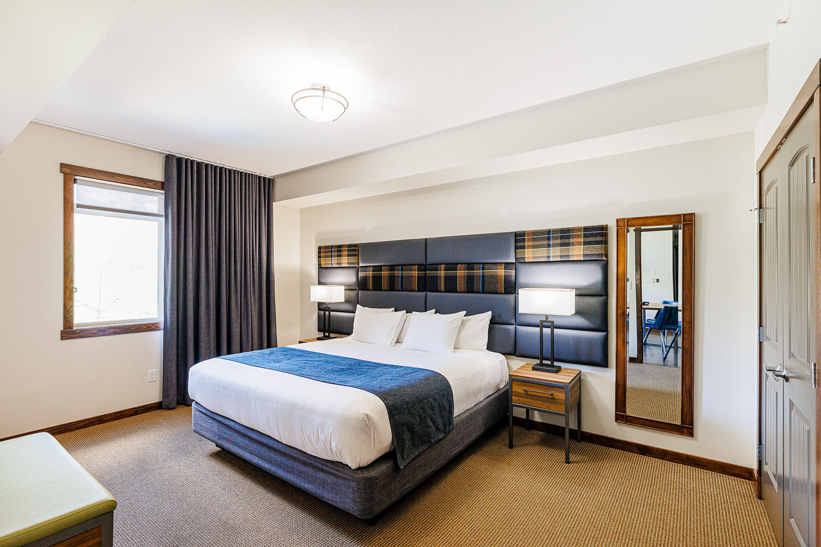 Stoneridge Mountain Resort Canmore - primary bedroom 3