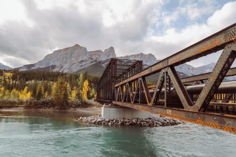 10 Reasons Why Fall is the Best Season to Visit Canmore!