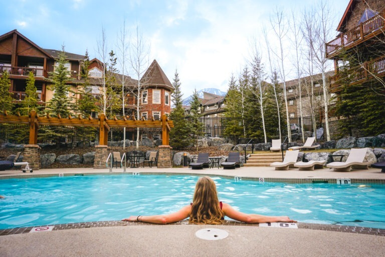 Stoneridge Mountain Resort Canmore - Heated Pool and Hot Tub